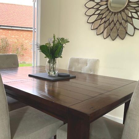 Ashford Holiday Home Sleeps 6 Free Parking Wifi Willesborough Экстерьер фото