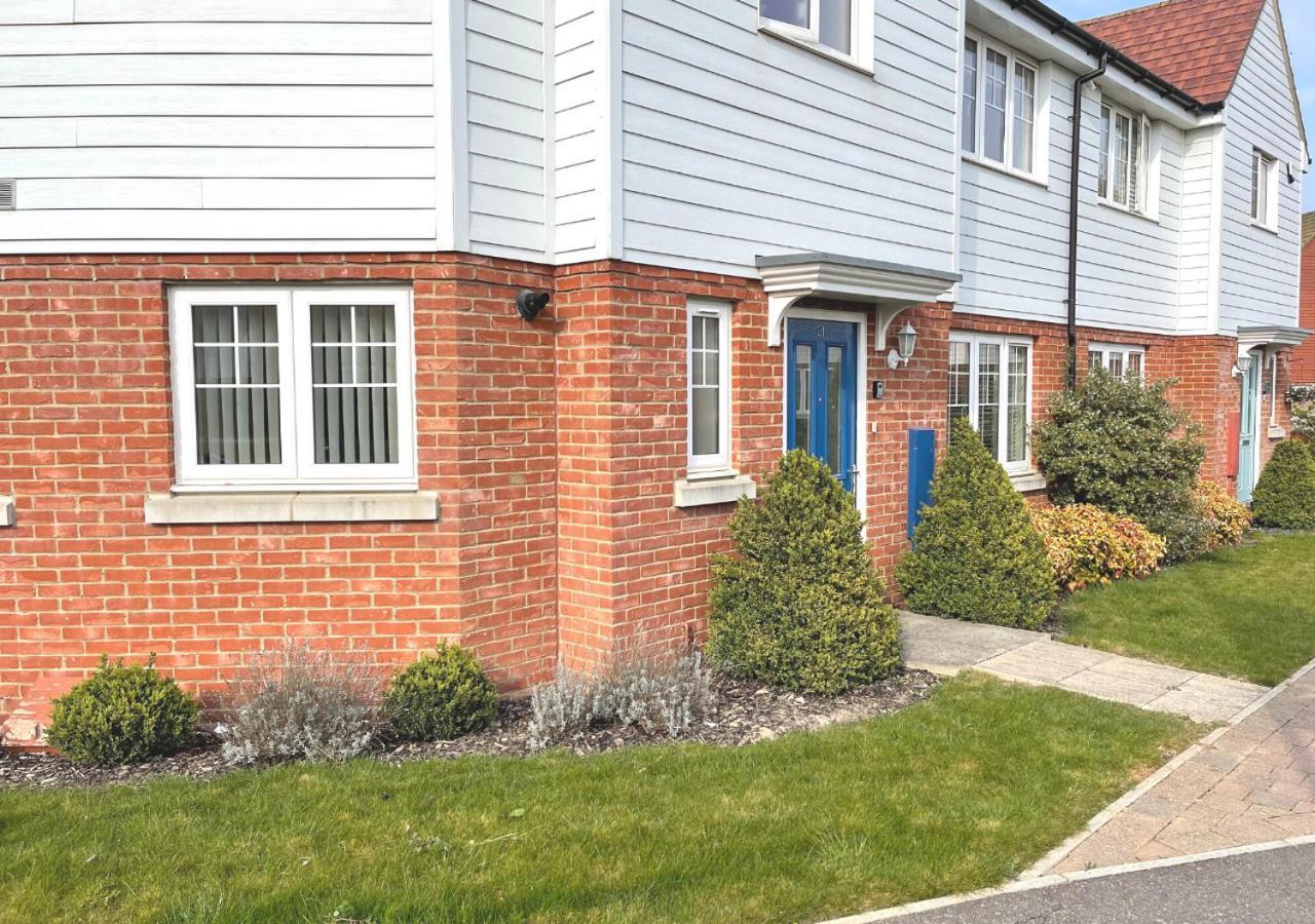 Ashford Holiday Home Sleeps 6 Free Parking Wifi Willesborough Экстерьер фото