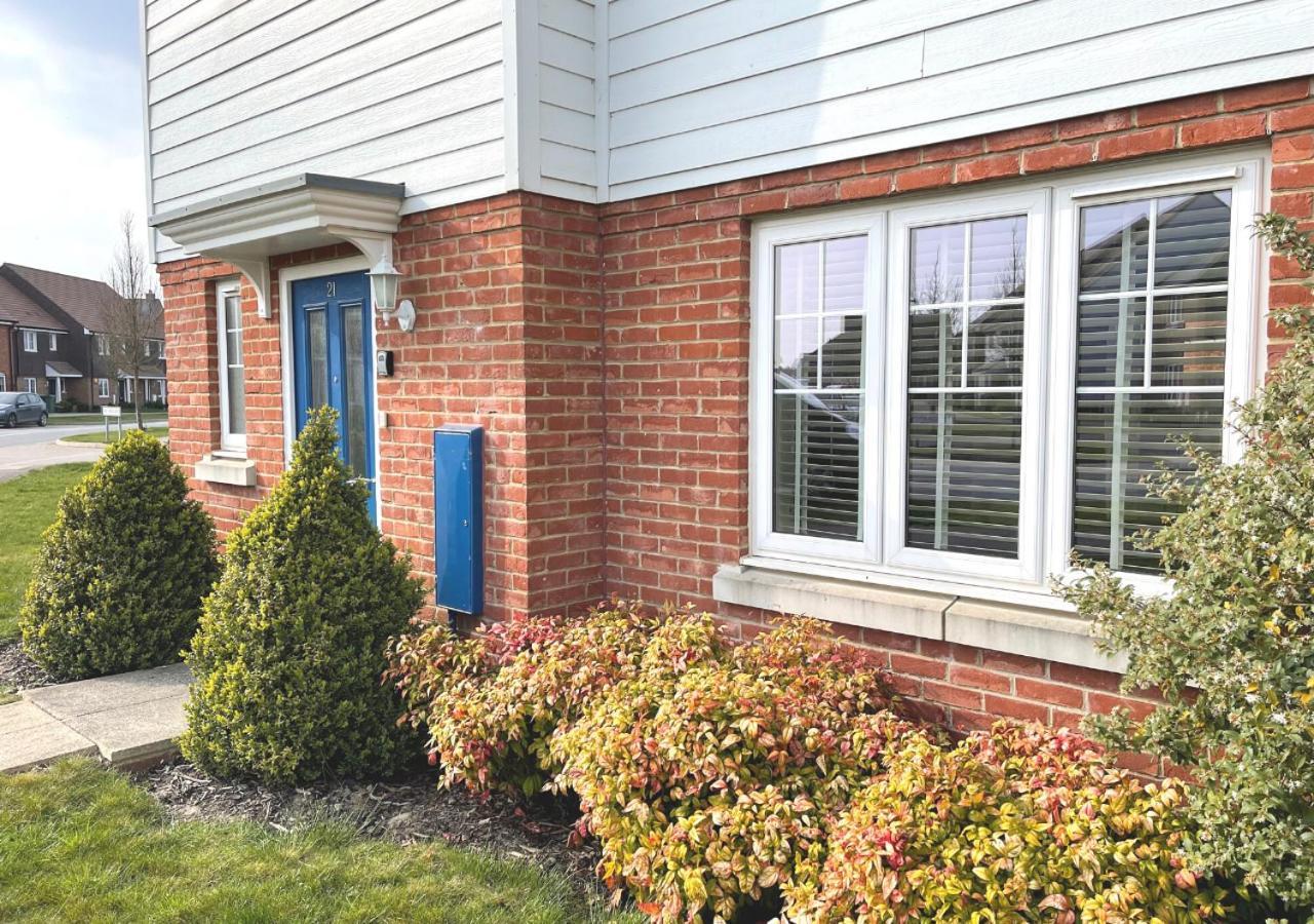 Ashford Holiday Home Sleeps 6 Free Parking Wifi Willesborough Экстерьер фото