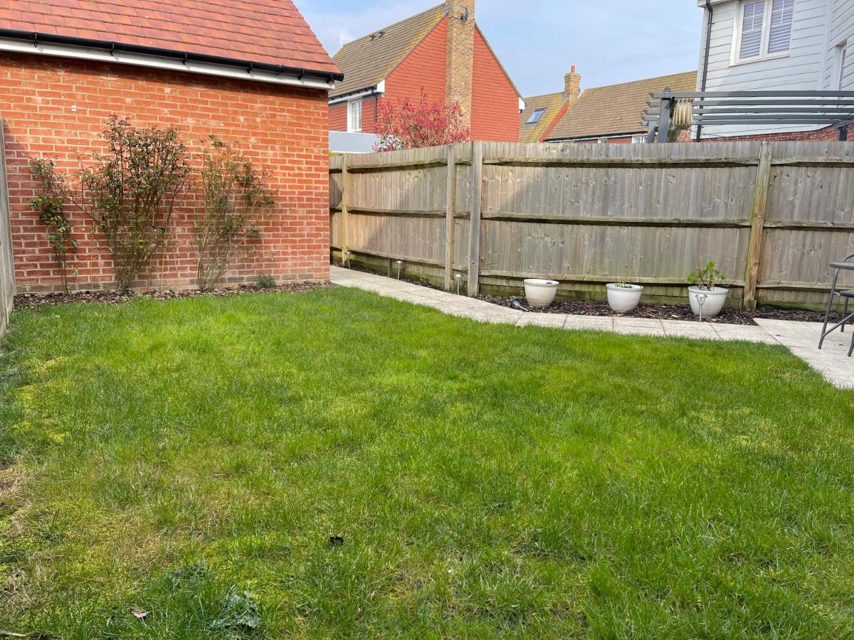 Ashford Holiday Home Sleeps 6 Free Parking Wifi Willesborough Экстерьер фото