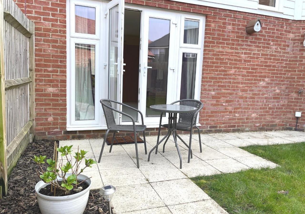 Ashford Holiday Home Sleeps 6 Free Parking Wifi Willesborough Экстерьер фото