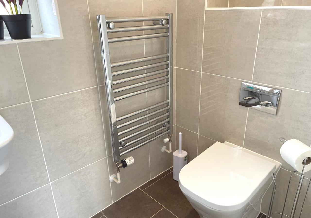 Ashford Holiday Home Sleeps 6 Free Parking Wifi Willesborough Экстерьер фото
