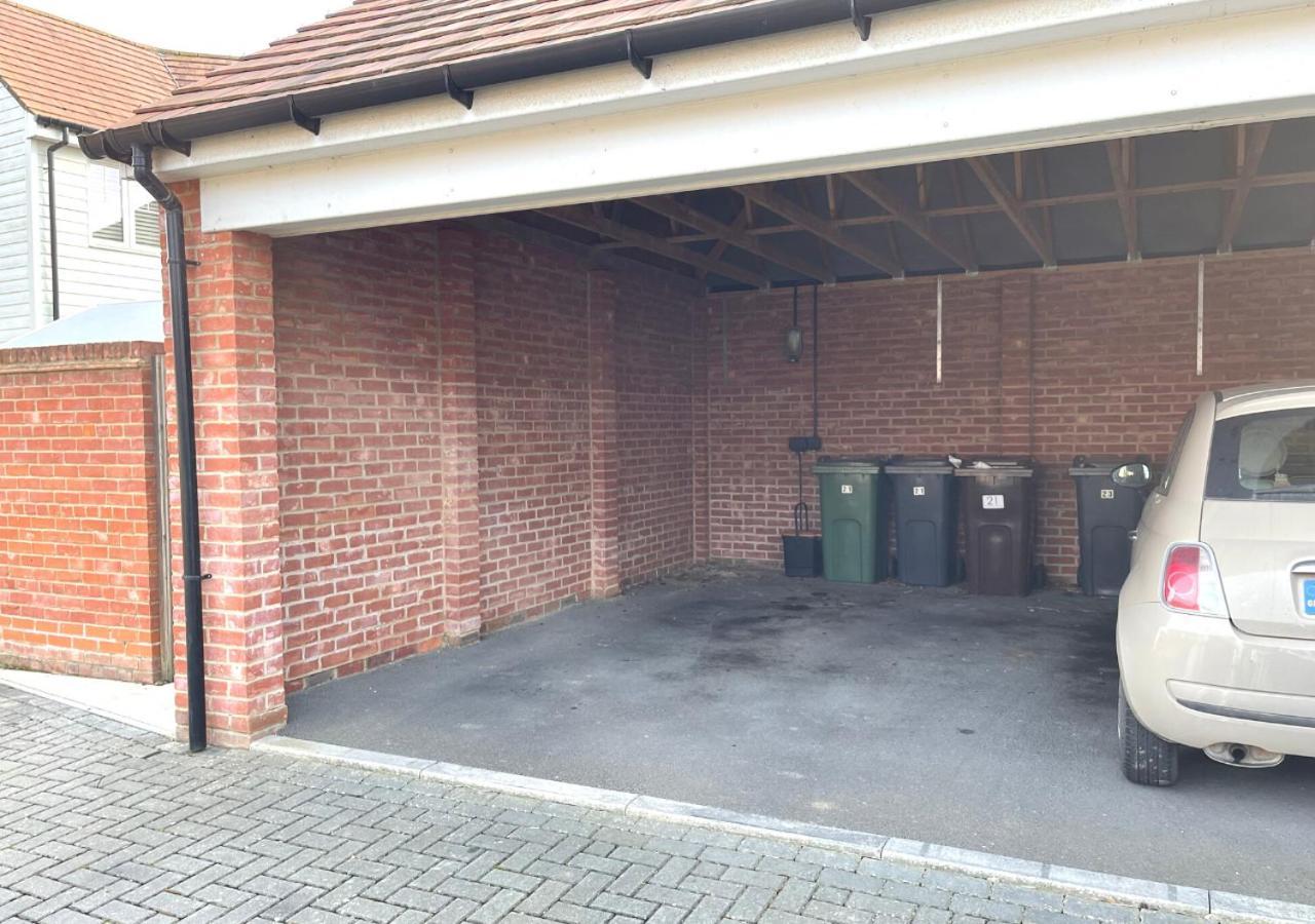 Ashford Holiday Home Sleeps 6 Free Parking Wifi Willesborough Экстерьер фото