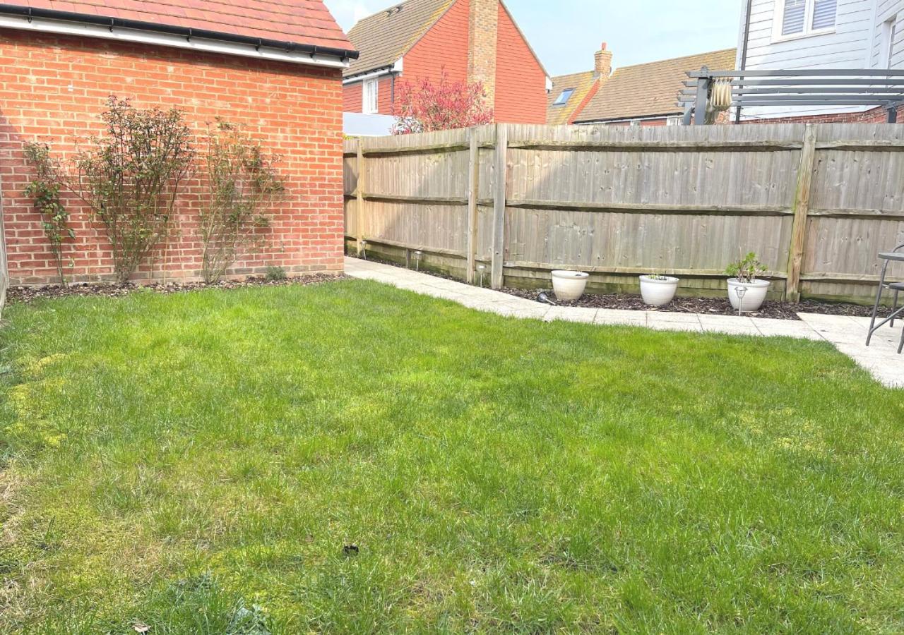 Ashford Holiday Home Sleeps 6 Free Parking Wifi Willesborough Экстерьер фото